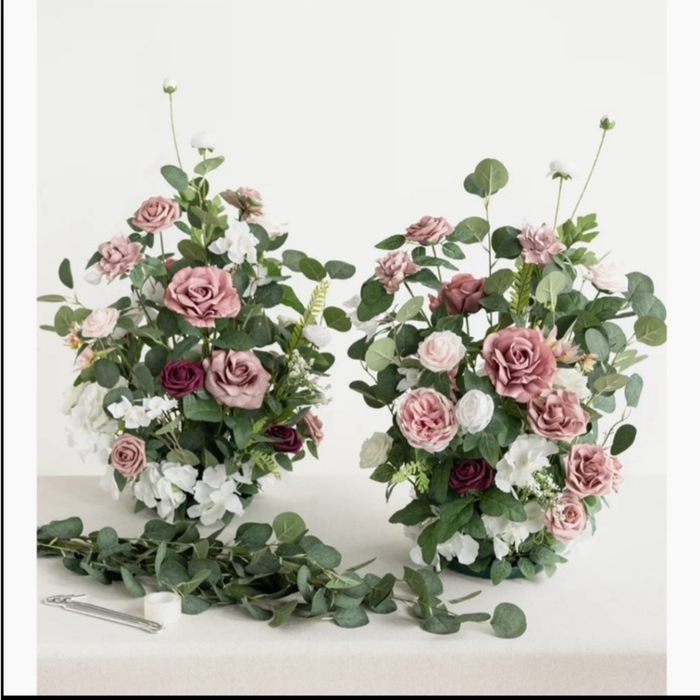 Lings Moment Dusty Rose and Cream Free Standing Floral Arrangements
